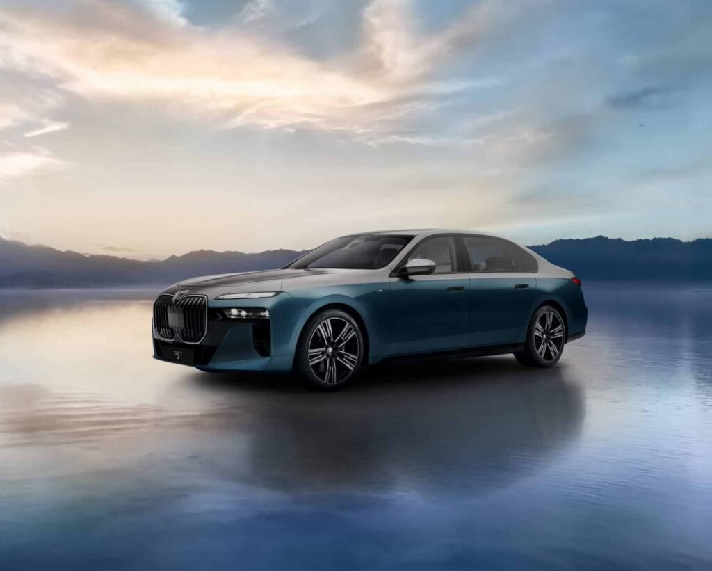 2025 bmw 7 series maldives blue 2 scaled